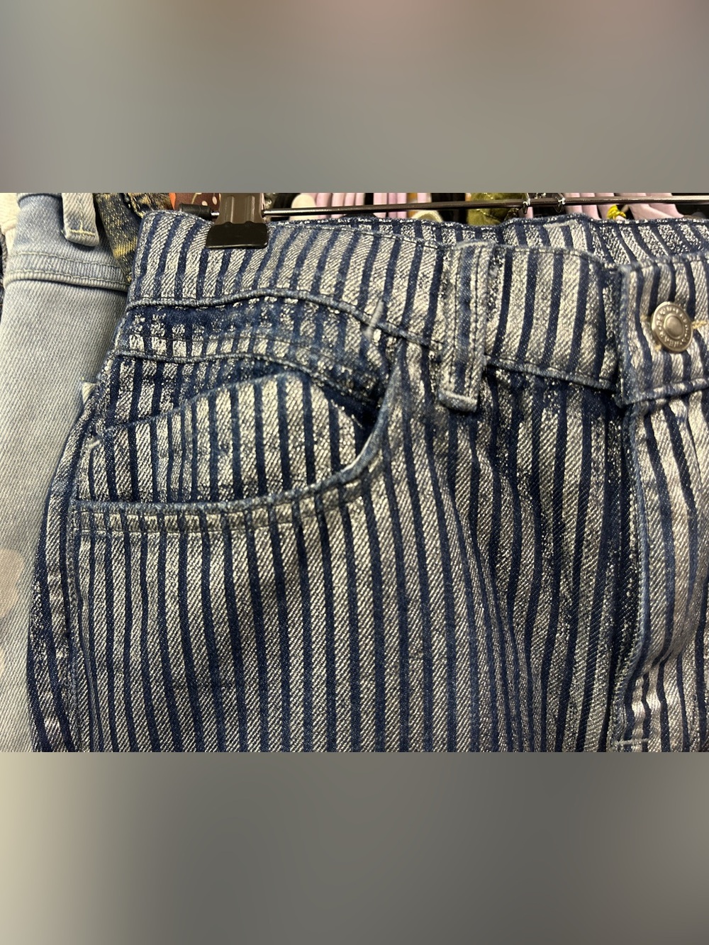 NWOT We The Free West Coast Relaxed Metallic Flare Jeans 28” - Picture 10 of 16